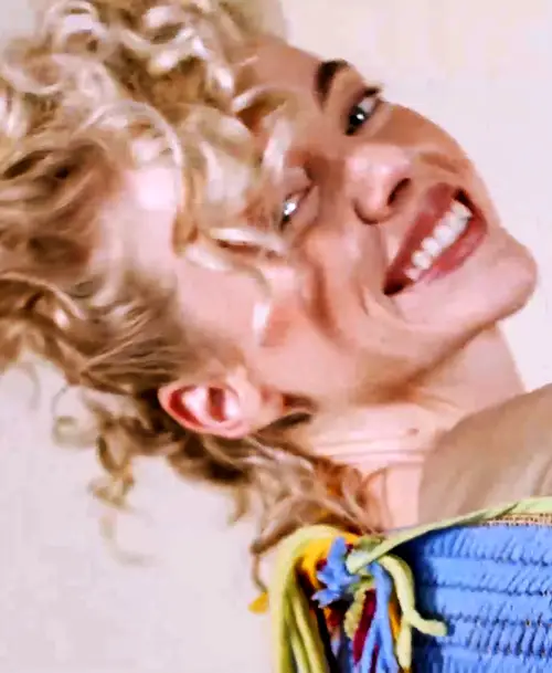 Immagine di Donna Boccoli Bionda @ Salone Alessandra